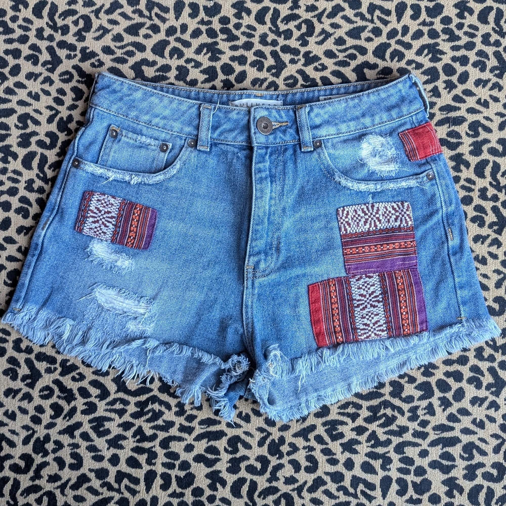 BullHead Denim Boho Babe, Blue Jean Cut off Short